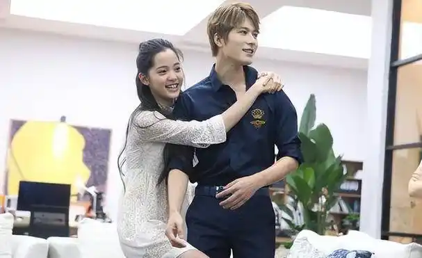 叫一声爸爸上两回热搜这一次欧阳娜娜真是赢麻了