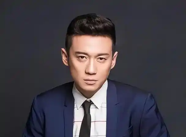 从"老少恋"到"新生活":50岁徐洪浩的华丽蜕变