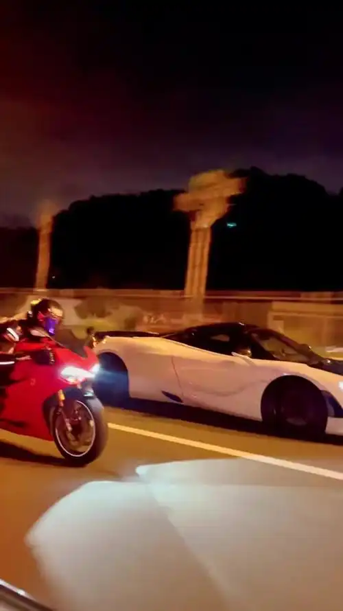 机车夜骑,机车少年的日常