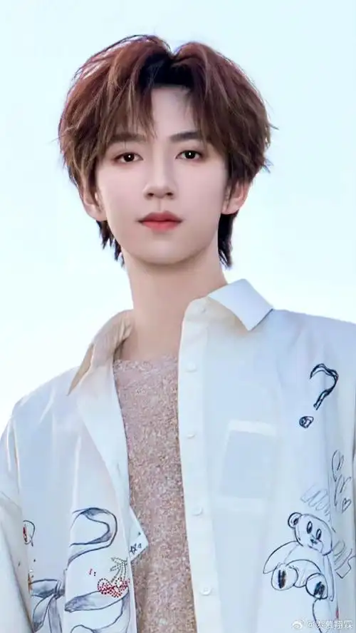 贺峻霖官方认证二代唯一all绿应援色##贺峻霖 全能美颜主舞##贺峻霖