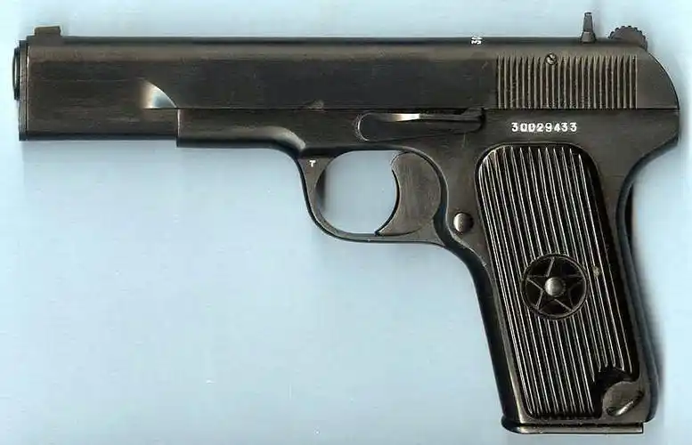 p>tt-33手枪是苏联著名枪械设计师费约道尔·巴基雷必基·托卡列夫于