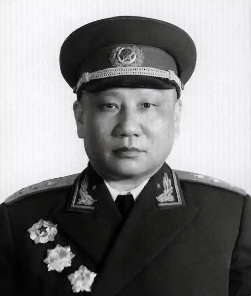 开国上将唐亮:为家中立下三条家规,为子女留下"四自"方针