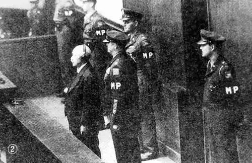 甲级战犯东条英机土肥原贤二组图