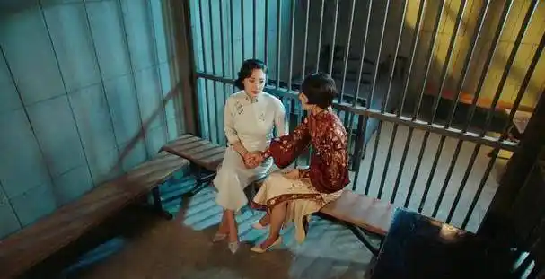 旗袍美探马伊琍演"浮夸"侦探,剧情下饭,姐姐美起来还是很耀眼_探长_苏