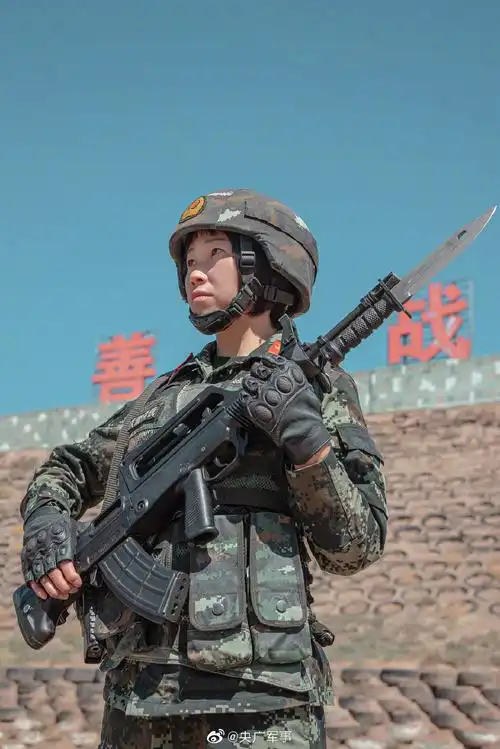 女子特战队员高燃壁纸来了 - 中国军网