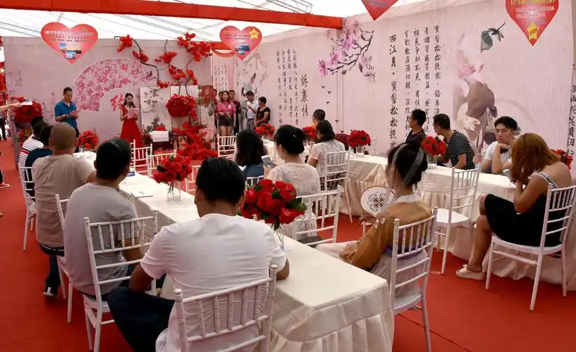 相亲活动现场 李建生 摄.