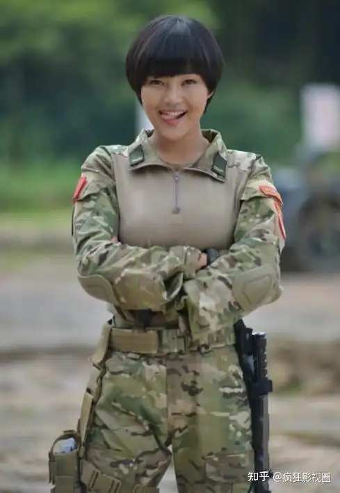 在情人岛游了5公里毫不费力,这让大家耳目一新,田果的饰演者是郭艳