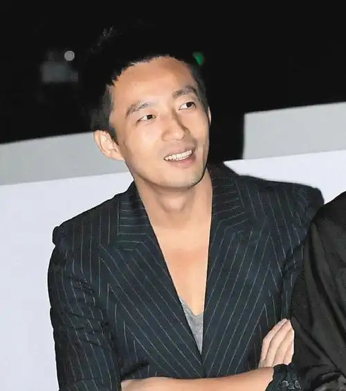 汪小菲:床垫给丫烧了!闹剧最终以男方退一步收场,光头最大赢家