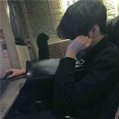 男生超拽帅气头像2019精选 删掉所有不必要的你来我往