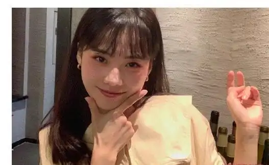 据悉,井胧1997年出生,现年24岁,身高173cm,和井迪儿是姐弟关系.