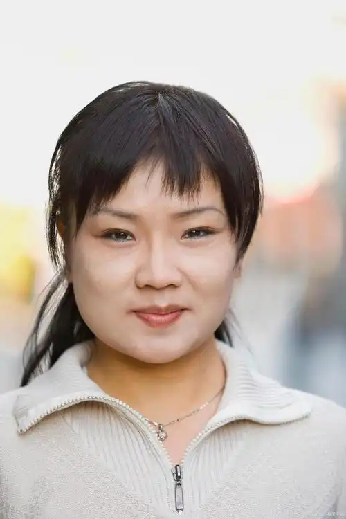 魏敏芝:13岁一夜爆红后,被张艺谋劝退娱乐圈