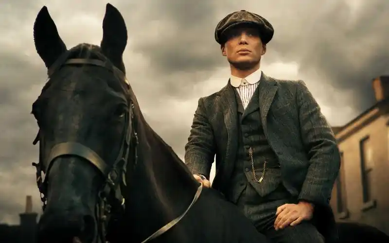 踩点西装暴徒黑帮家族伯明翰上空的雾是剃刀党吐的烟