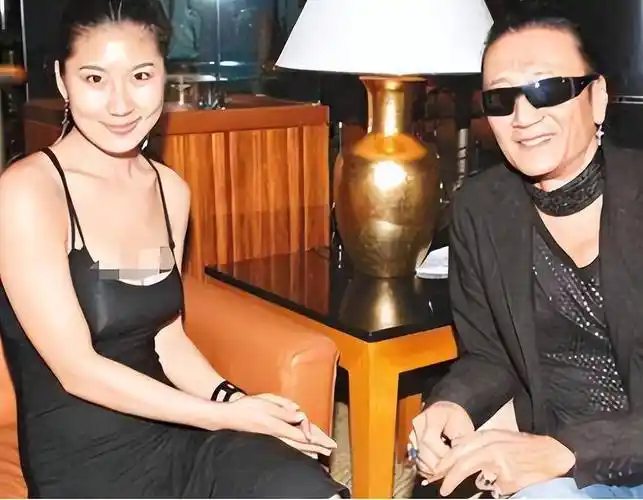 谢贤前女友coco:被男友养了12年,用青春换来2000万,如今怎样了_对方