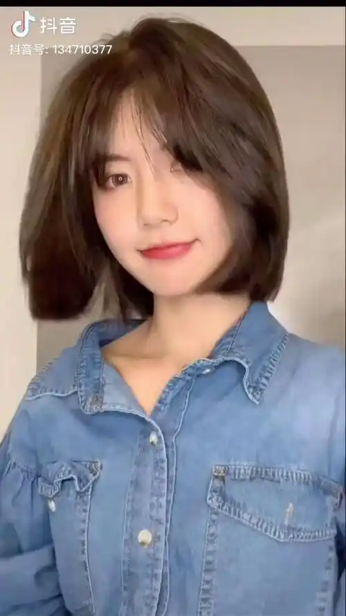 时尚减龄初恋头2021最火发型显白发色减龄发型初恋头