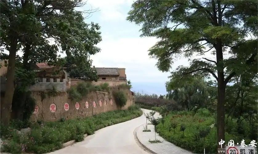 天水麻辣烫热辣滚烫秦安乡村美景这边独好