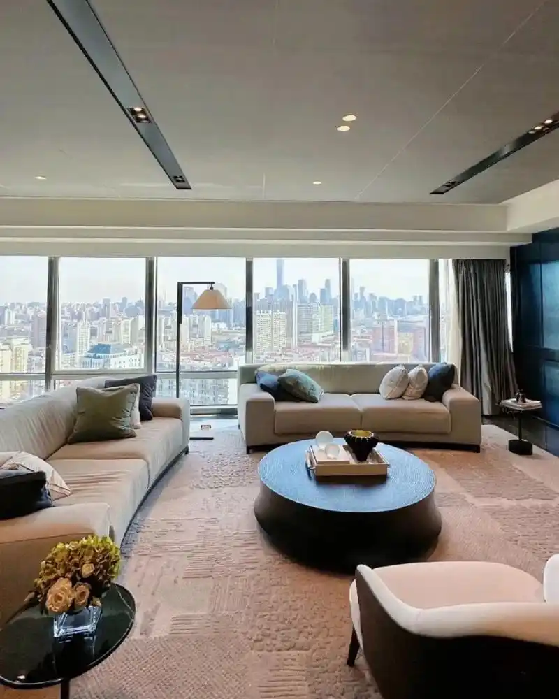 沈腾北京二环370㎡豪宅,装修奢华却被网友吐槽像酒店,没地晾衣服