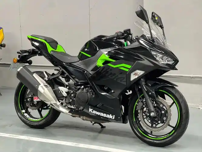 kawasaki ninja400