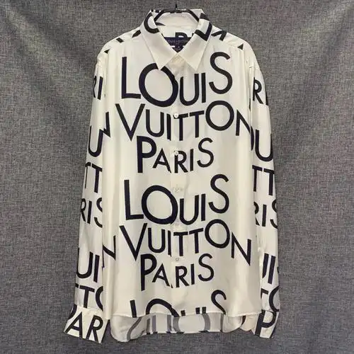 louis vuitton满印弹幕衬衫 xl码 前衣长75后衣长80 胸围120 稀有大码