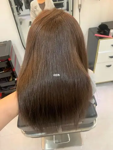 东京染发浅咖啡色