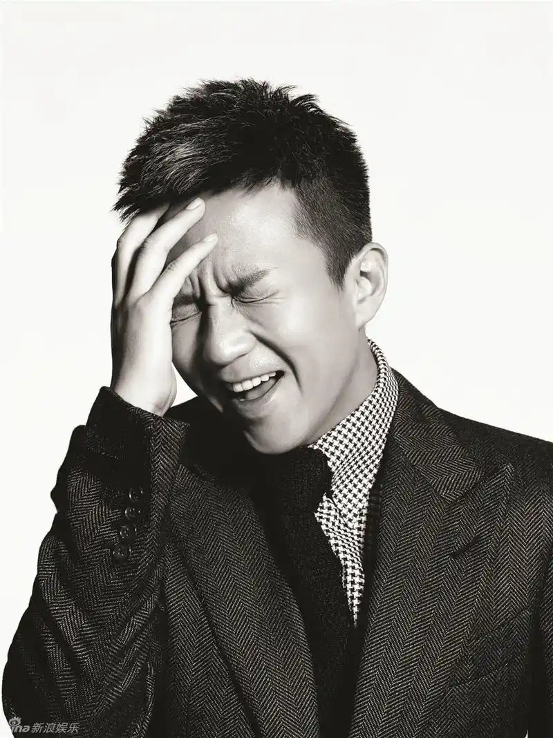 组图邓超大片展型男魅力逗比深沉风格总相宜