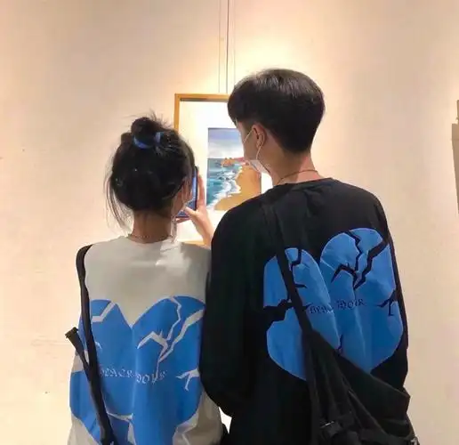 双人情头超清图片两张_情侣头像_美头网