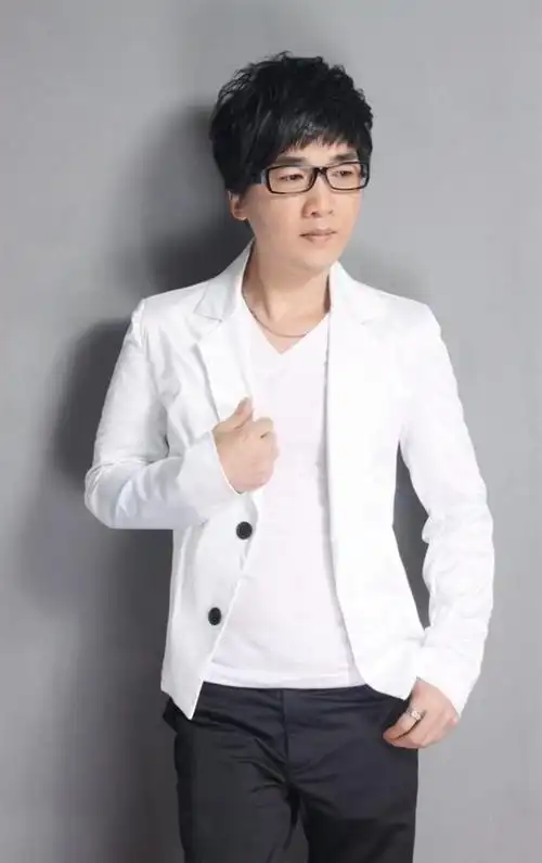 歌手 曾春年_公司图库_演艺吧_中华演出网