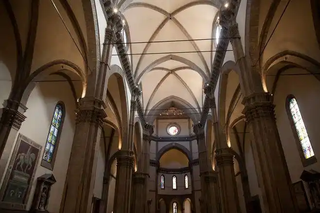 圣母百花大教堂内部