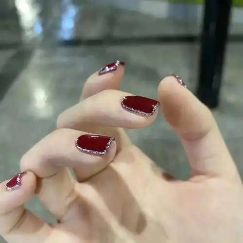 简约高级美甲超级显白女人味十足