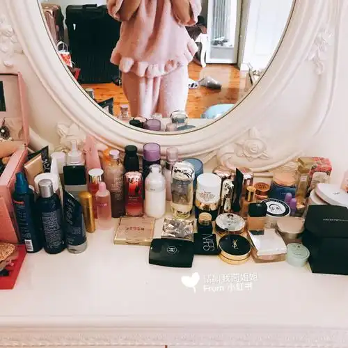 各种化妆品推荐-女生的化妆台