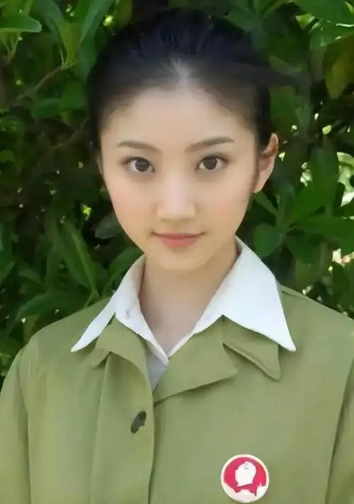 景甜富豪露出水面