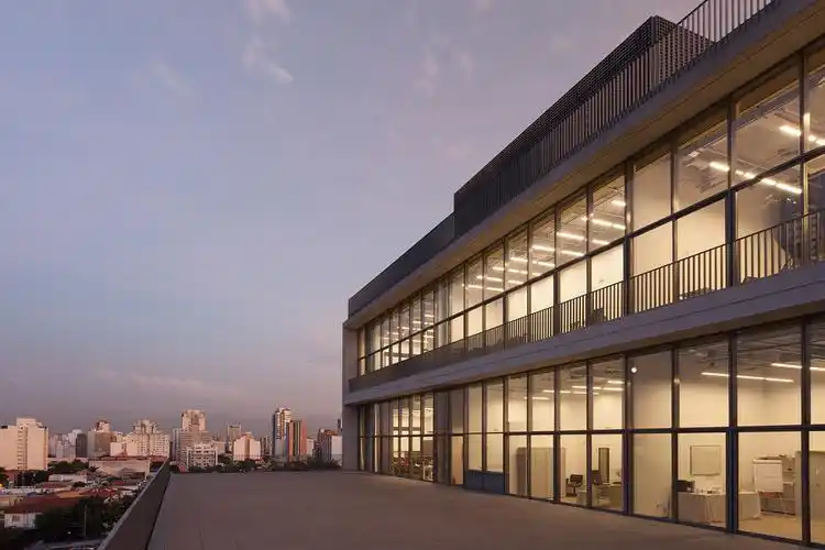 巴西英国创意艺术大学