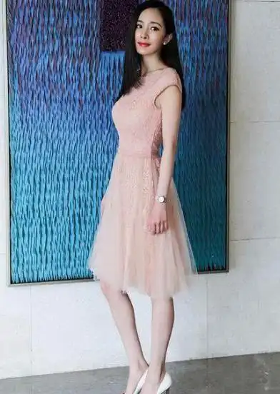 爱穿恨天高的女星范冰冰万年不变baby性感最后一位吓坏路人