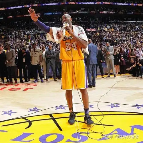 科比退役5周年卡戴珊男友穿搭致敬库兹马该死太不真实