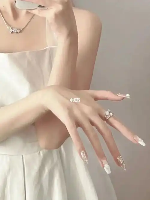 夏日清新美甲长款显白美甲上门美甲