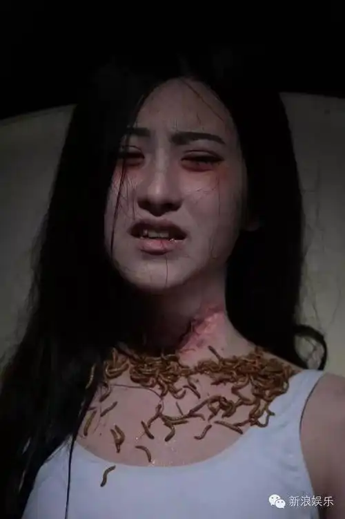 只索赔1块王思聪你忘了她之前要你赔她10万了嘛