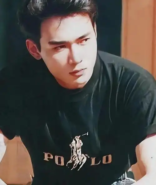 真正的中国式"美男子",东方美学的代表,让那些小鲜肉好好学!