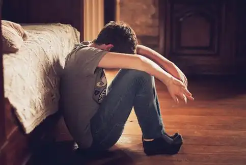 最新朋友失恋安慰人的话安慰失恋人的好留言句子