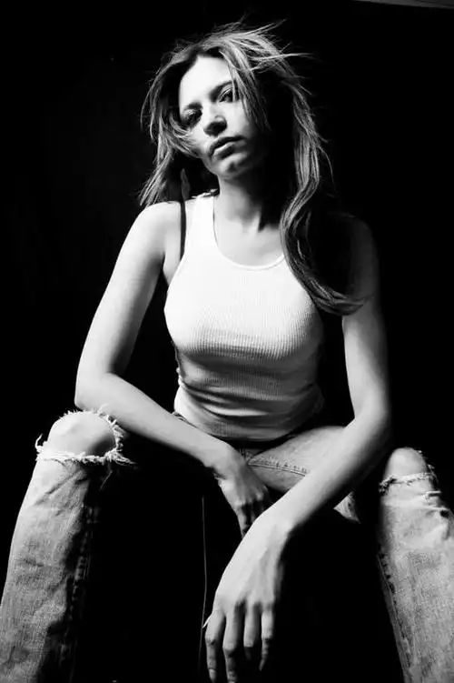 欧洲,欧洲人,瞳孔,仅一个年轻女性,仅一个女性,仅一个人,黑色背景