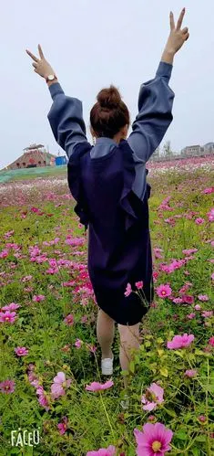 美美的宝妈背影.