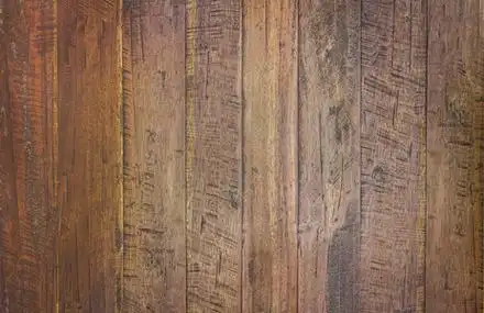 表面的老式木桌子和质朴的谷物纹理背景照片