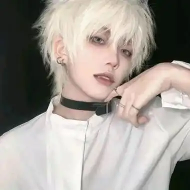 很吸引人比较高端的气质的男头_男生头像_美头网