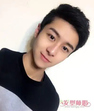男学生超短发发型