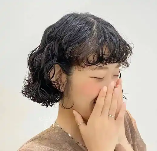 这款短发烫小卷,俏皮又可爱!