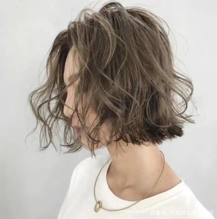 推荐九款不同长度的鲍勃头发型