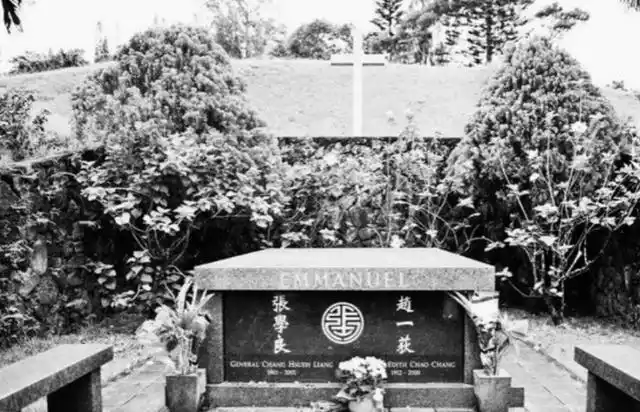 于凤至在海外逝世墓碑上留下的四个字张学良看到了老泪纵横