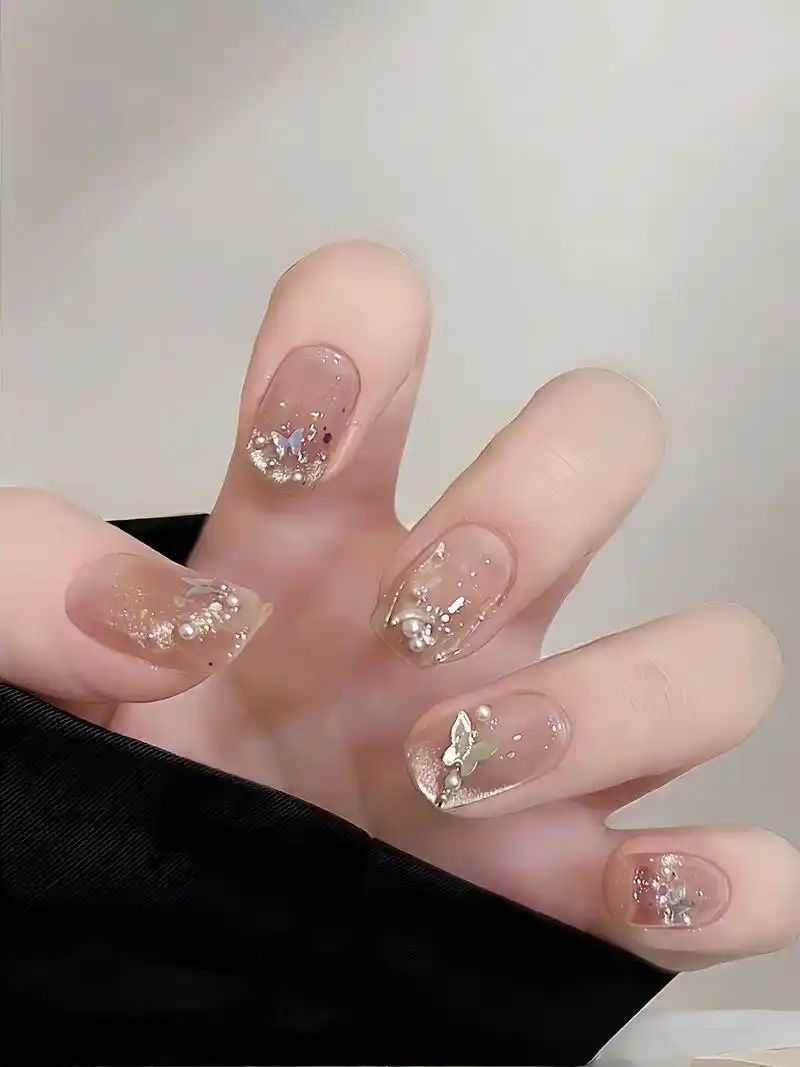 新美甲look01富家千金百搭巨显白超好看的夏日穿戴甲.