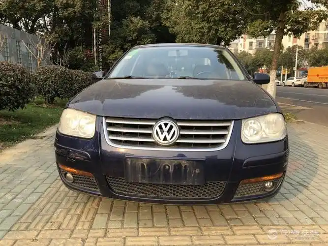 大众宝来16宝蓝色35万精品车况好车不等人