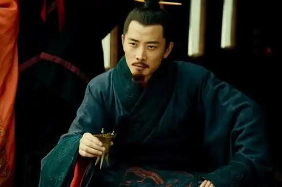 罗晋携美错出征戛纳新三国汉献帝亮相