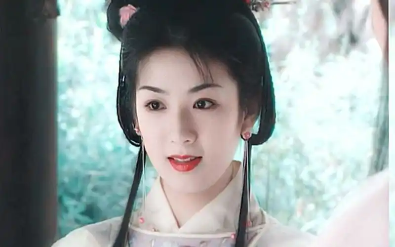 【黄奕】有一种滤镜叫李玉湖滤镜,这才是古言女主该有的颜值