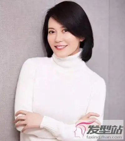 四十岁女人发型减龄时尚显高贵女人味